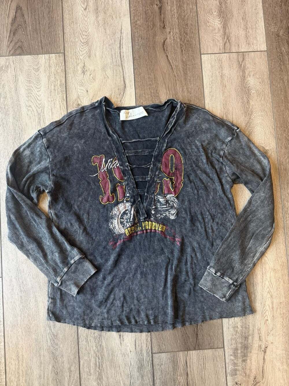 Vintage Havana Acid Wash Rebel Forever 1969 Graphic V-Neck Long Sleeve
